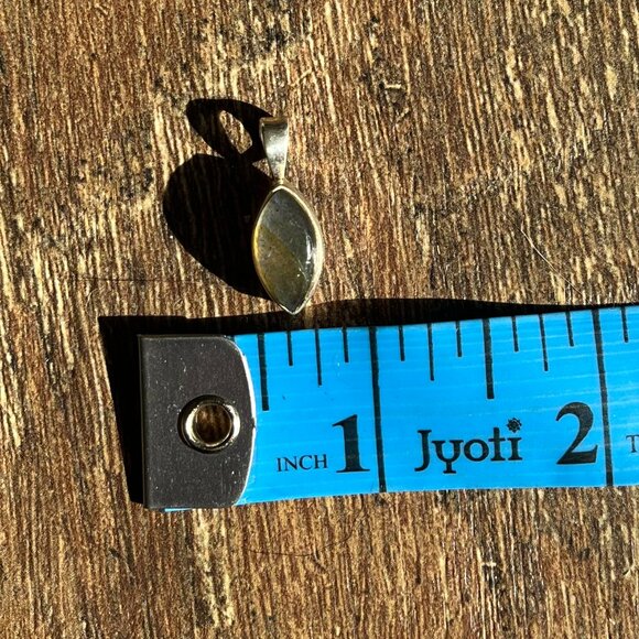 Petite Blue Flash *Labradorite* Pendant | Marquise Shaped | Sterling Silver - Picture 9 of 12